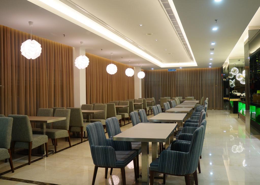 Greens Hotel & Suites Bintulu Exterior foto